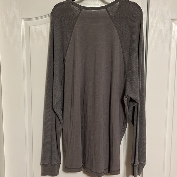 Lucky Brand 2XLT Venice Burnout LS Tee - Picture 4 of 6